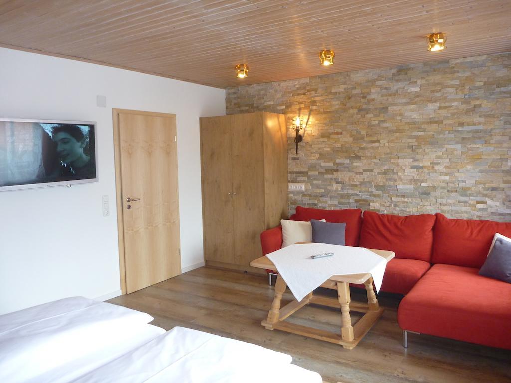 Gaestehaus Guggomos "Das Allgaeustyle" Füssen Rum bild