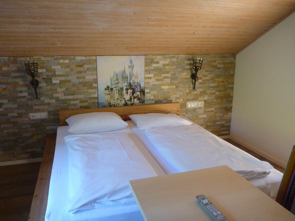 Gaestehaus Guggomos "Das Allgaeustyle" Füssen Rum bild