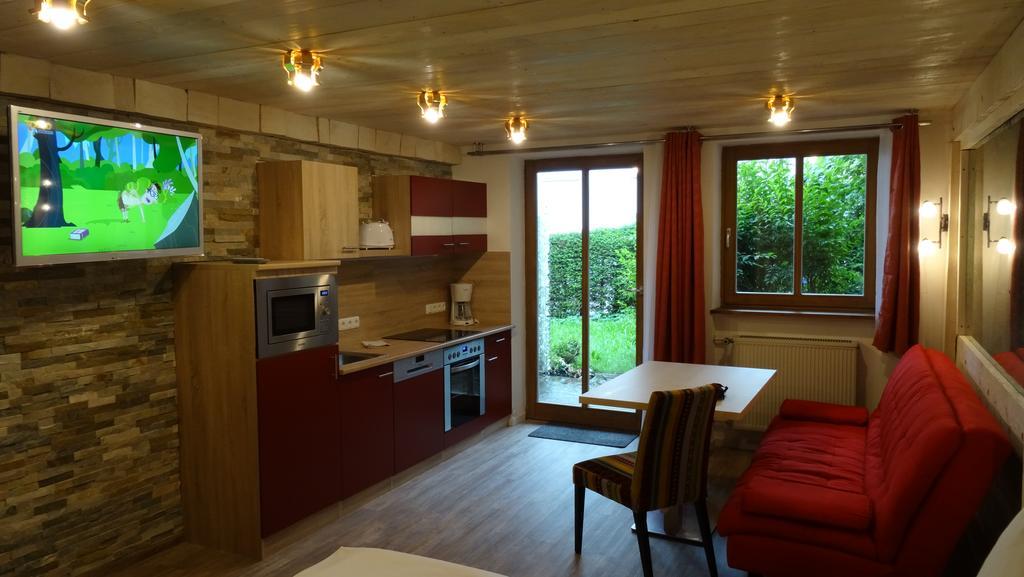 Gaestehaus Guggomos "Das Allgaeustyle" Füssen Exteriör bild
