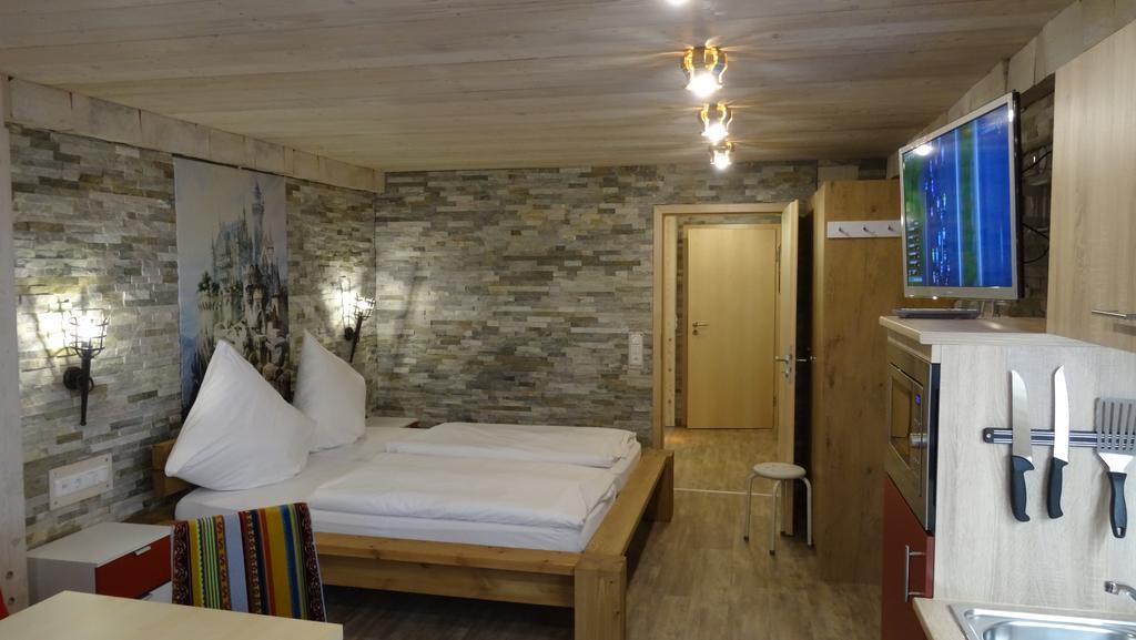 Gaestehaus Guggomos "Das Allgaeustyle" Füssen Exteriör bild